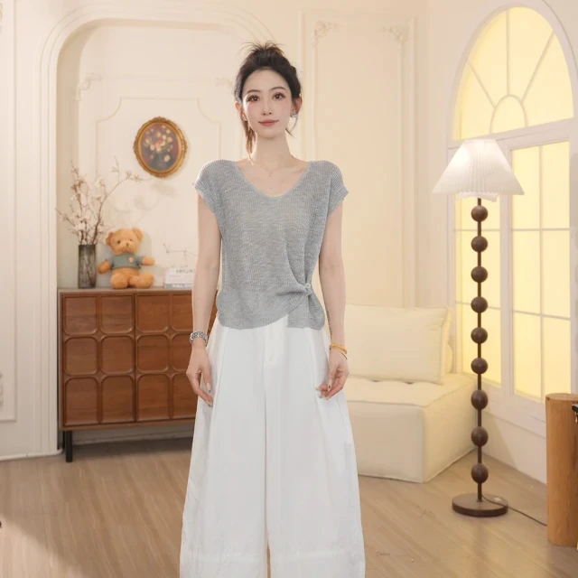 House/百家好2025新款夏季时尚气质显瘦圆领针织衫女NXG40