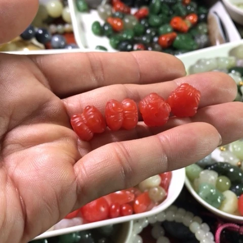 未镶嵌和田玉手机链多***亿