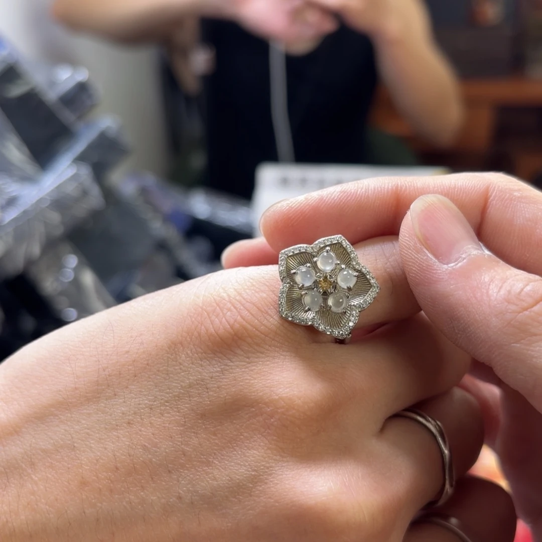 翡翠银S925镀金镶嵌颈饰