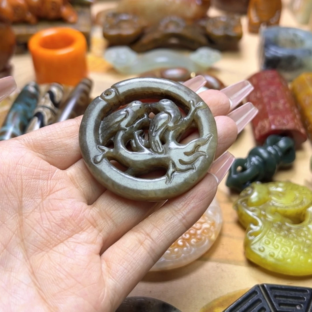 【闪购商品】蛇纹石玉颈饰未镶嵌