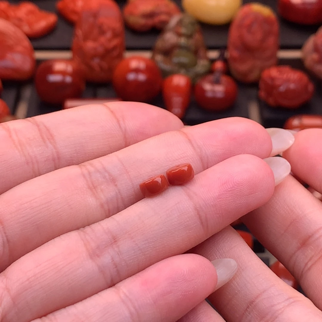 南红玛瑙未镶嵌原矿直切对珠6mm
