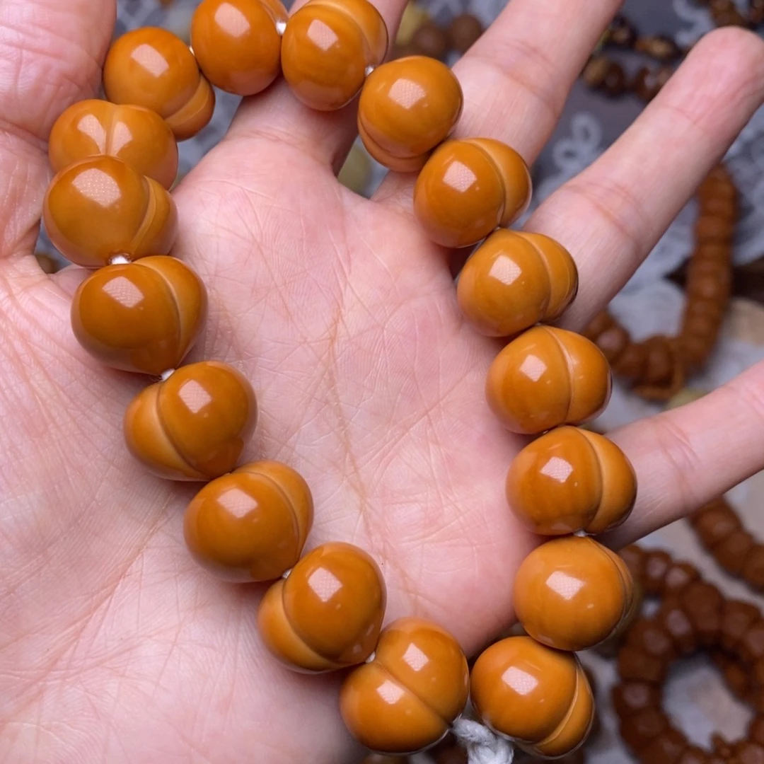 把件猴头核桃柯基屁桃高定