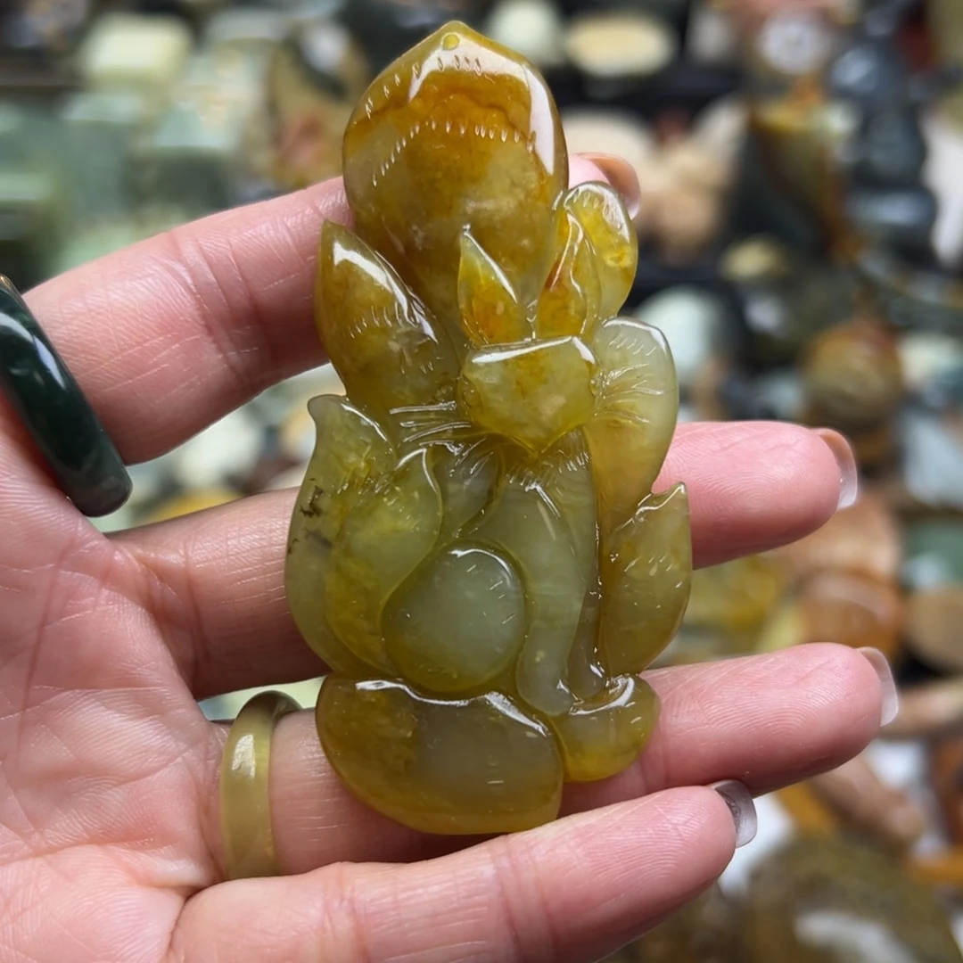 岫玉未镶嵌颈饰玉石王红狐狸