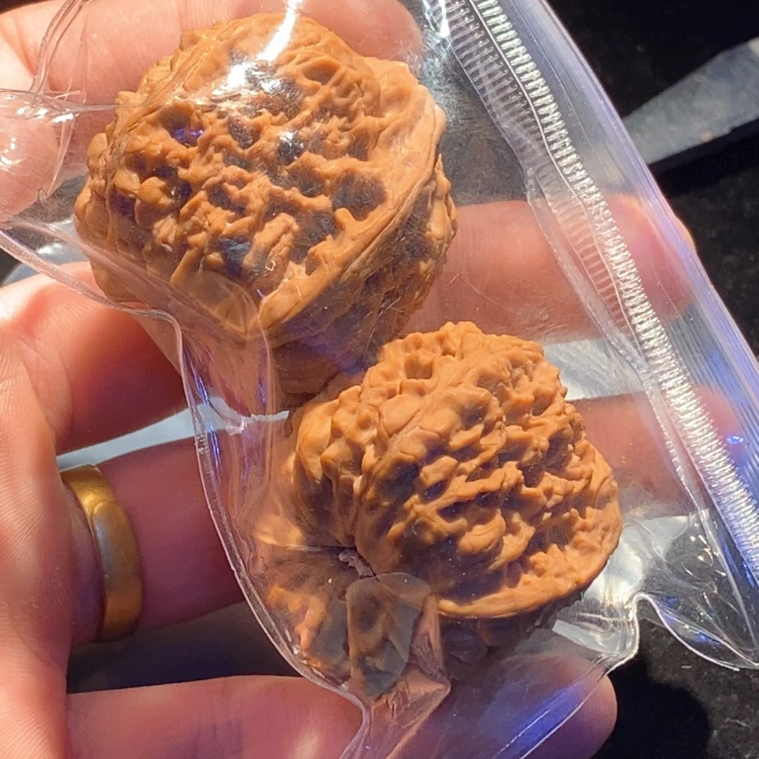 鹏***哥手串/手链核桃南疆石毕业40