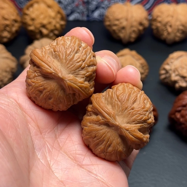 吊坠文玩核桃全品龙胆元宝