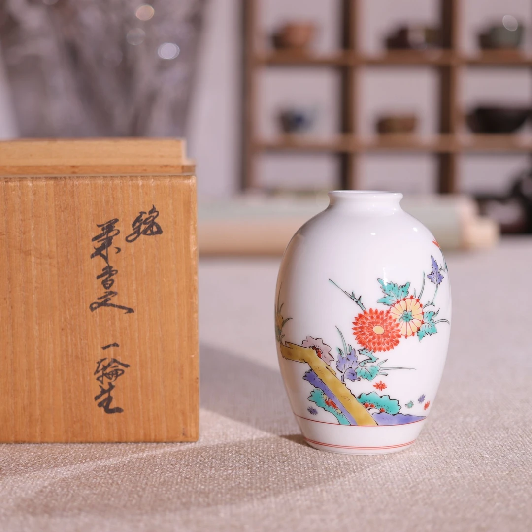 日本柿右卫门染锦花瓶手工高档复古创意古风摆设白瓷陶瓷书房
