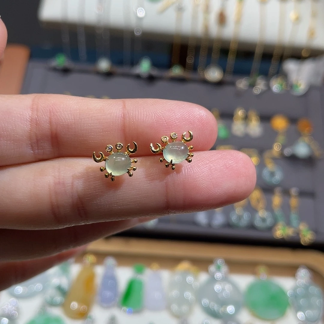 翡翠耳饰18K金镶嵌冰晴绿蛋面 螃蟹