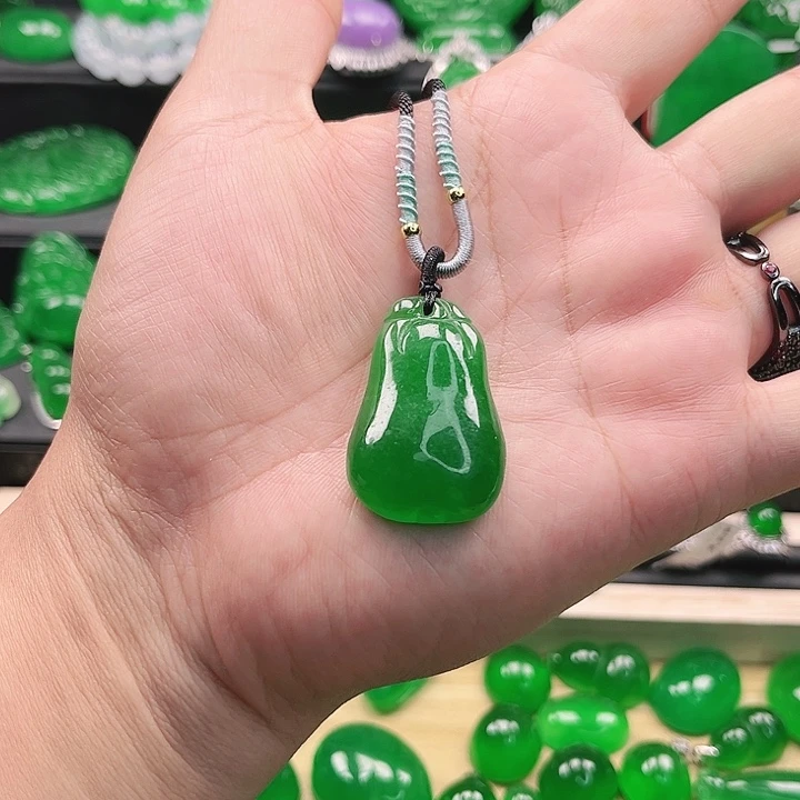 翡翠未镶嵌手链挂件