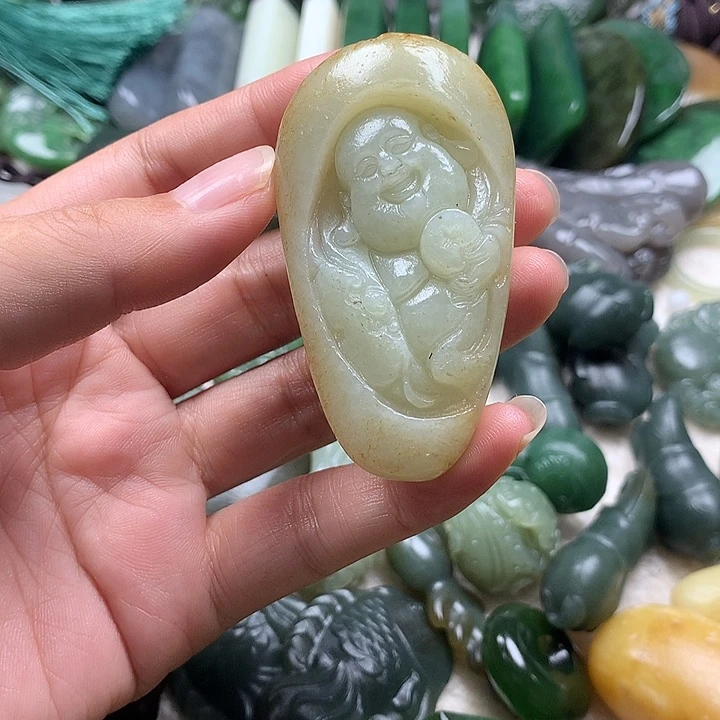 颈饰未镶嵌和田玉