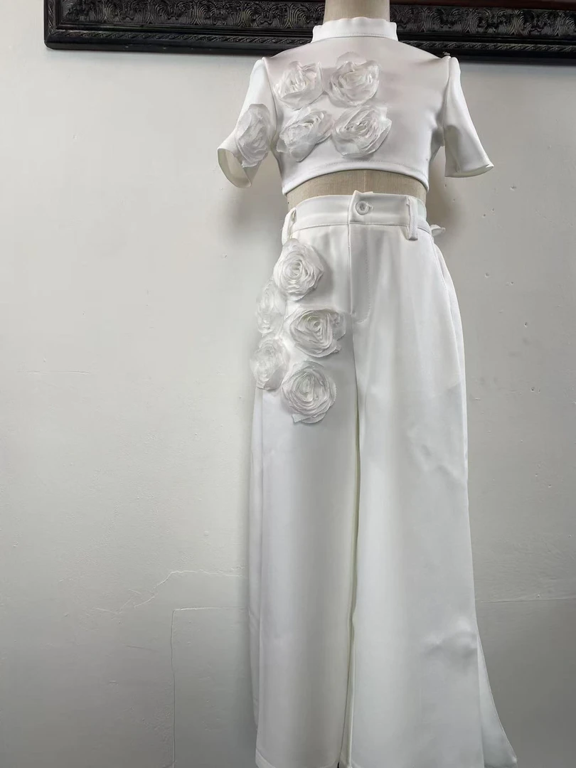 大白色套装模特潮服多巴胺潮服女童个性西装模特走秀潮服