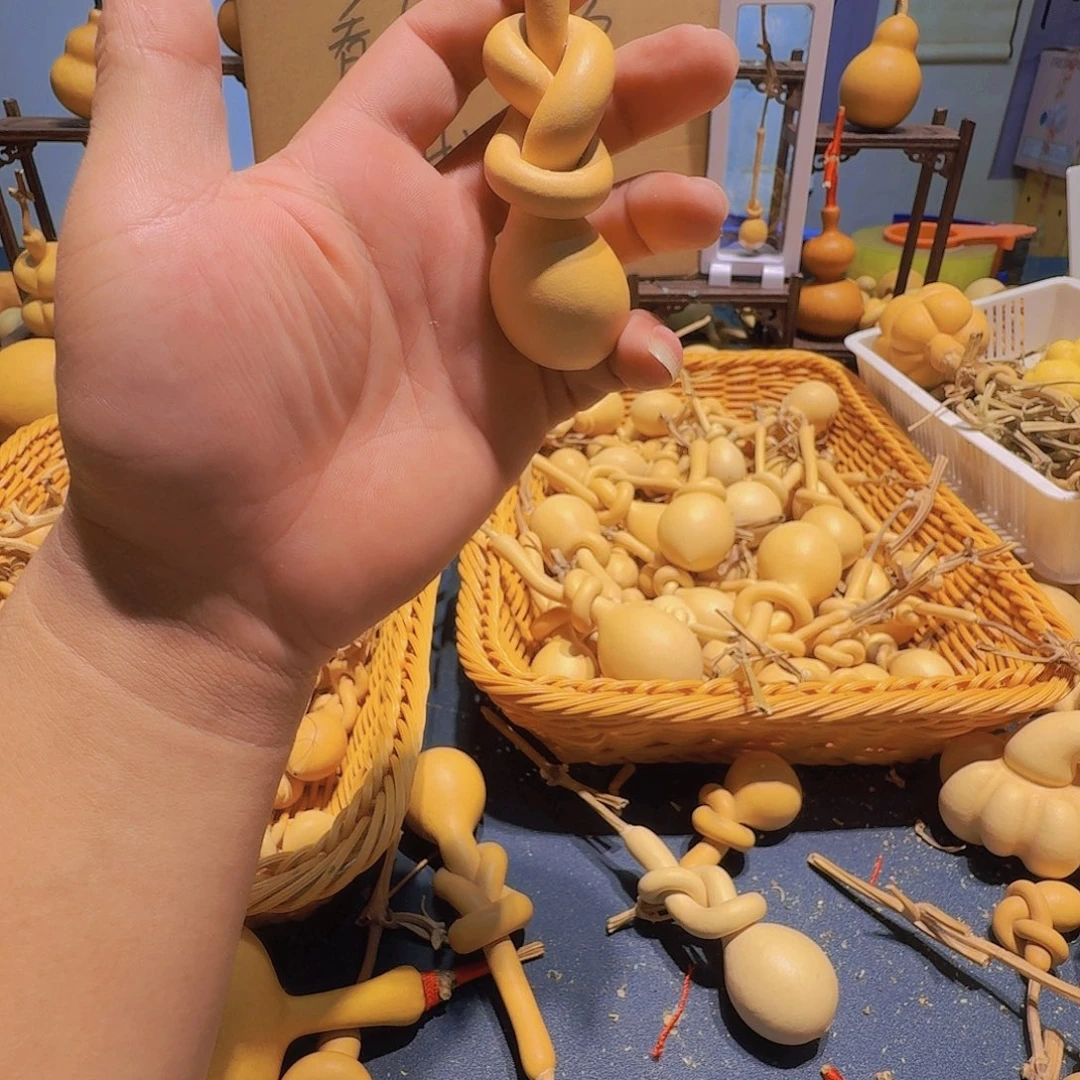 阿****葫芦里也放点冰糖或者其他食物