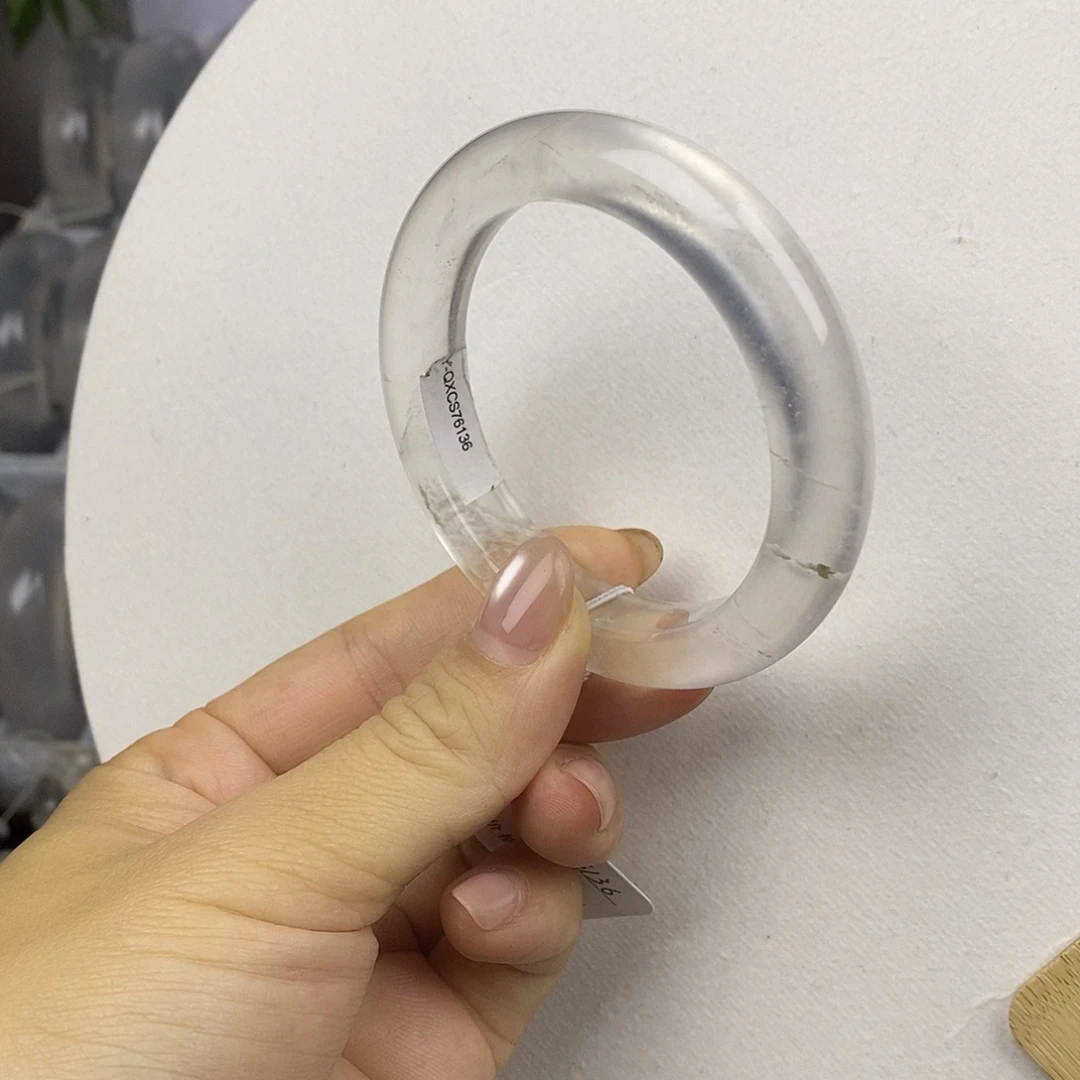 石英质玉未镶嵌颈饰53.5白冰雪泥鳅背