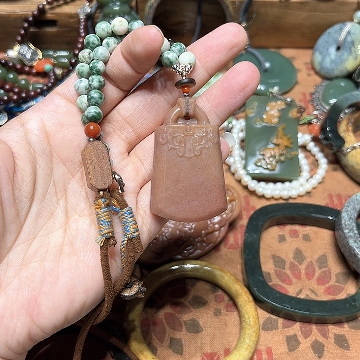 岫岩河磨玉（透闪石质玉）手镯未镶嵌