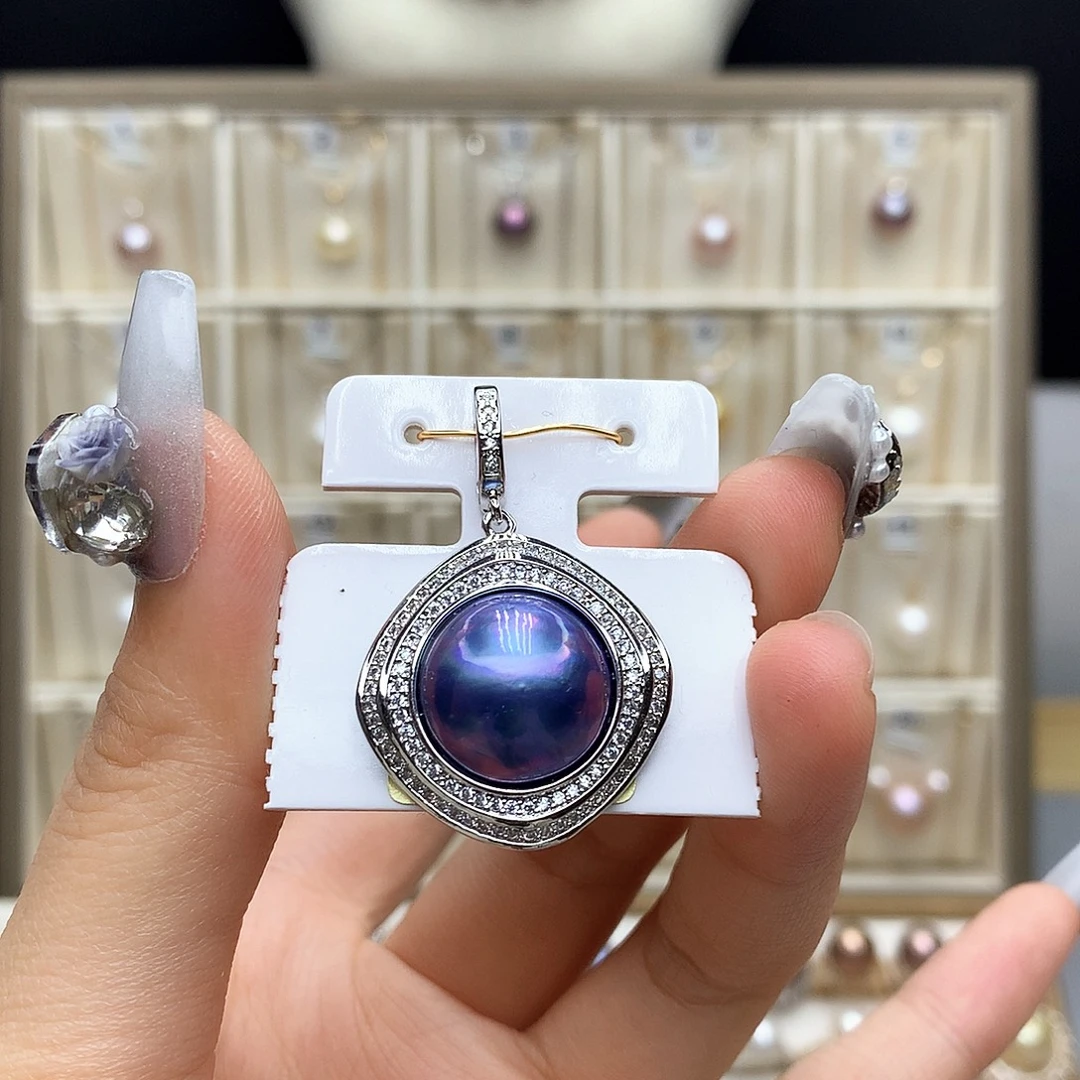 v***v淡水珍珠颈饰合金