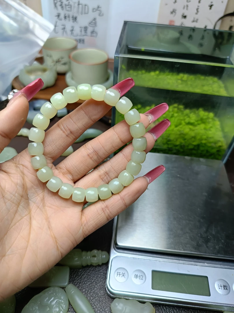 新疆和田玉且末料