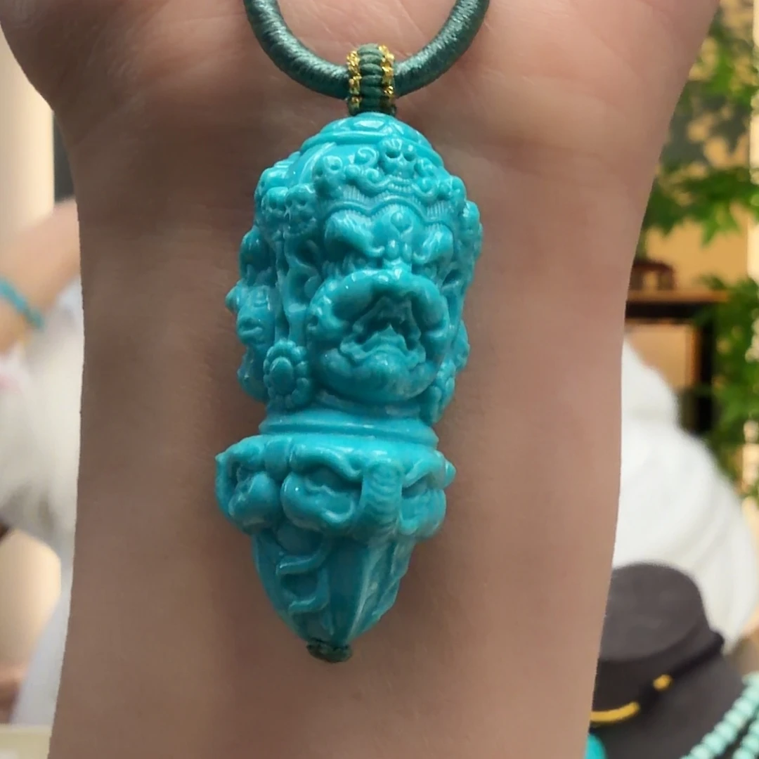 A***۶绿松石未镶嵌颈饰