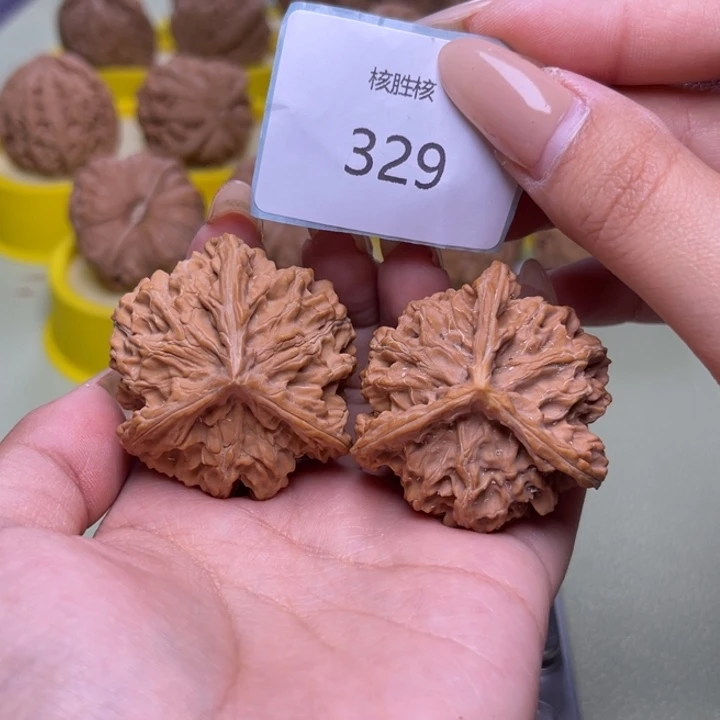 文玩核桃把件三棱41.329