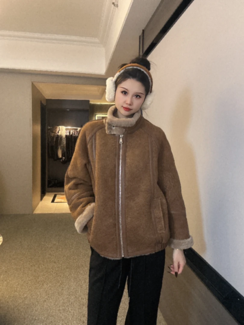 YJJL2553冬新款皮毛一体外套女短款绒面皮立领真皮羊羔毛皮草