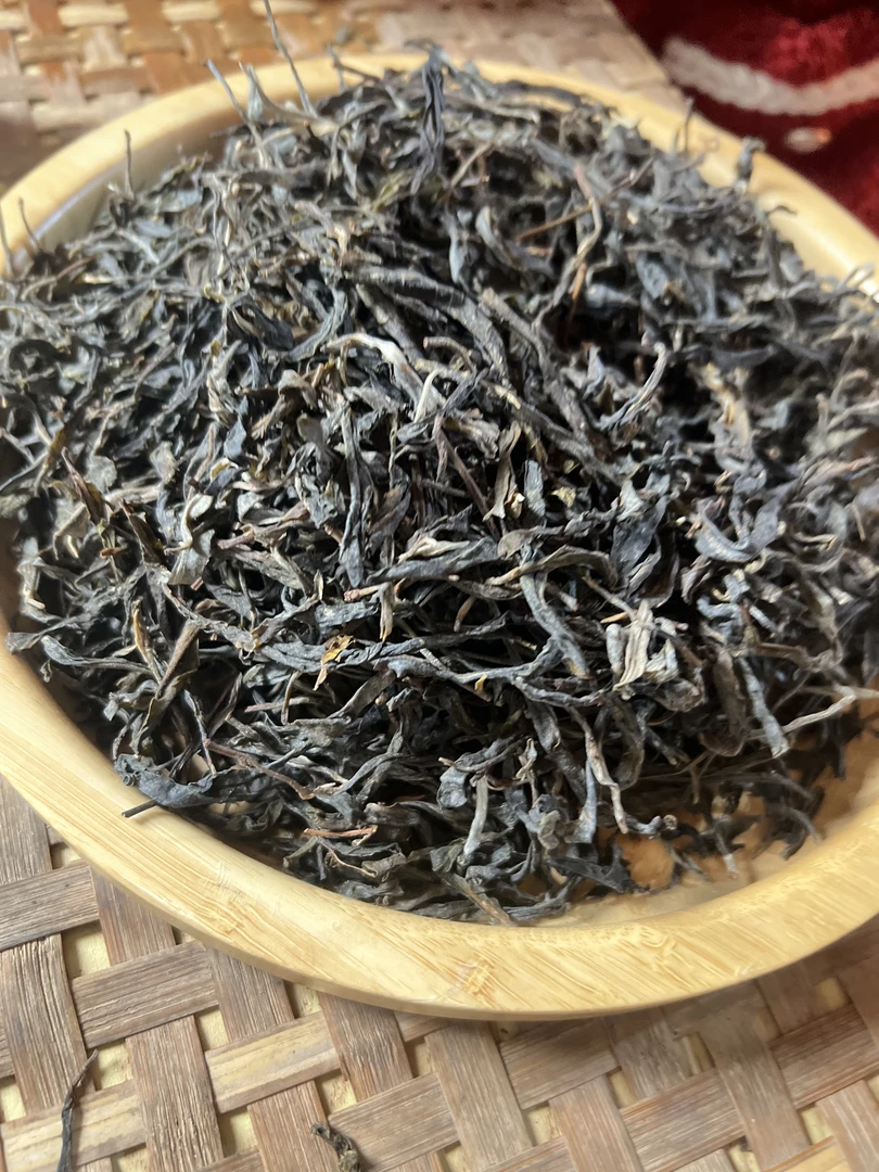 2023年春小荒山200克生茶散茶  王三  直播2025.2.16（9）