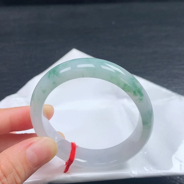 翡翠手镯（贵妃镯）未镶嵌用****055圈