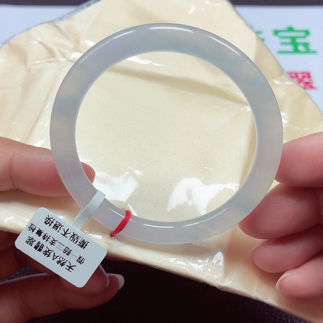 未镶嵌手镯翡翠天然缅甸A货翡翠（冰种圆条）