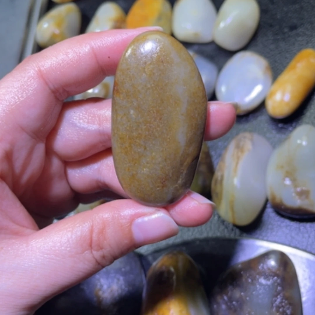 【闪购商品】颈饰未镶嵌和田玉希**！