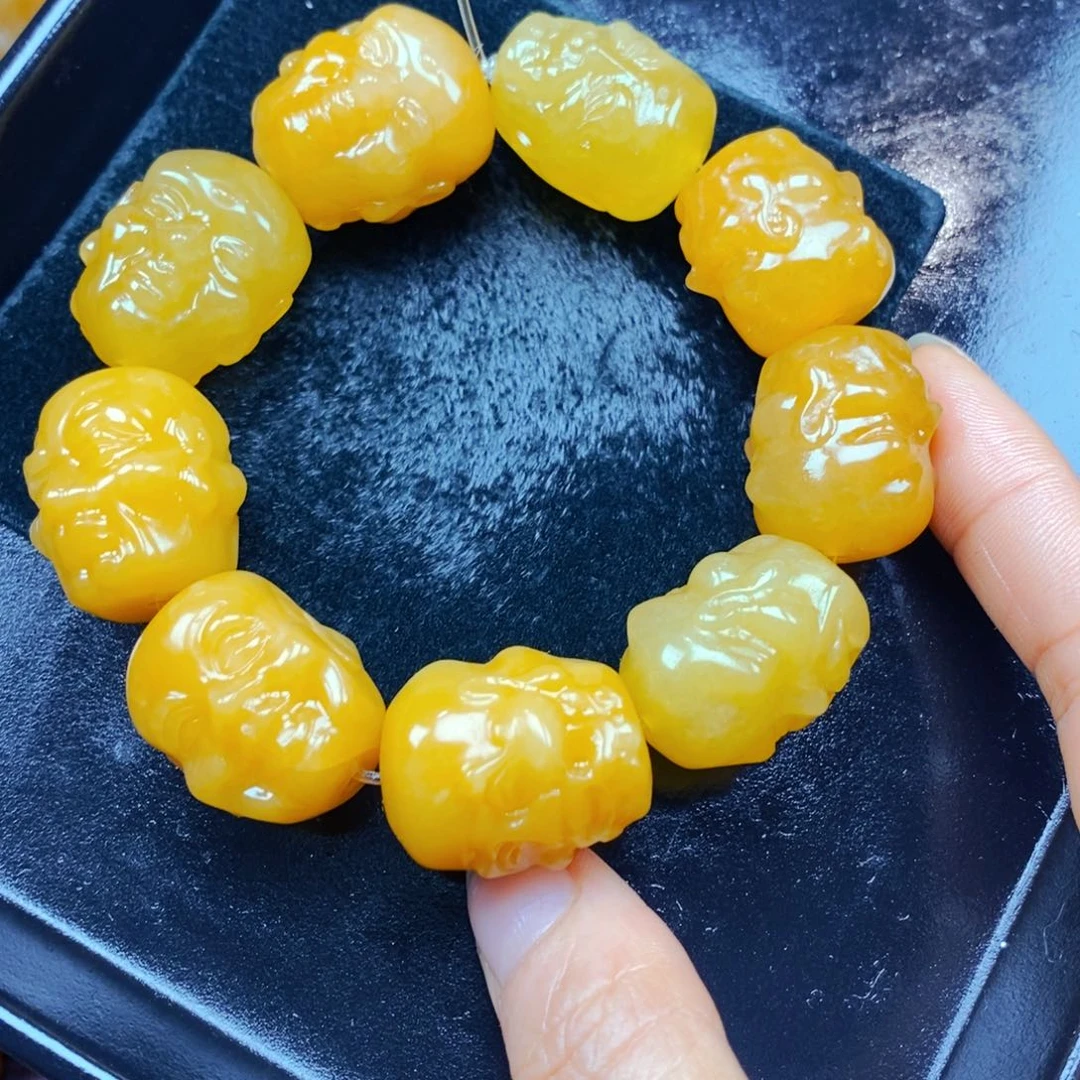 未镶嵌石英质玉（黄龙玉）颈饰