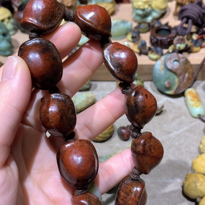 未镶嵌岫岩河磨玉（透闪石质玉）把件M**k