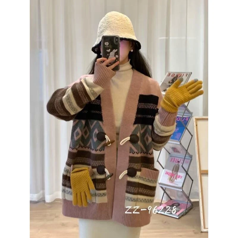 【琳姐】秋季新款阔版牛角扣开衫毛衣提花百搭时尚针织衫96228