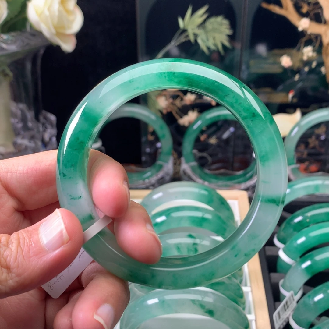 石英质玉（非洲翠）合金手镯