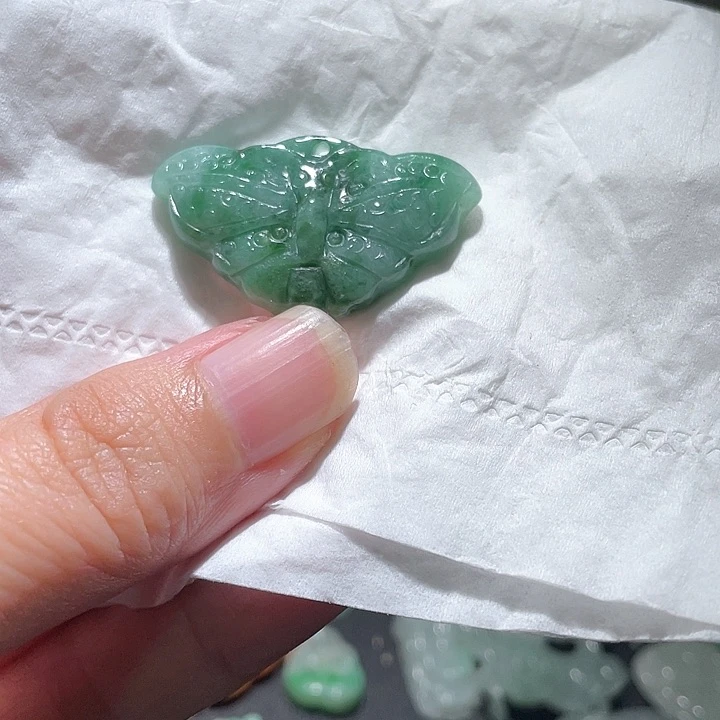 颈饰未镶嵌翡翠天