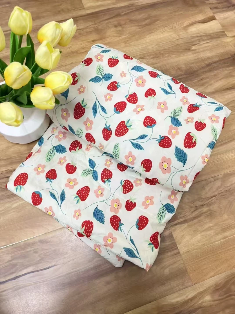 人造棉棉绸单人夏凉被（小草莓）空调被绵绸夏凉被空调被子