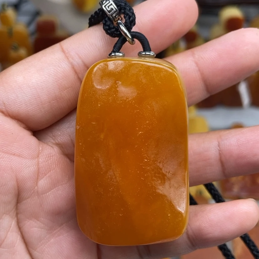 【闪购商品】琥珀颈饰未镶嵌