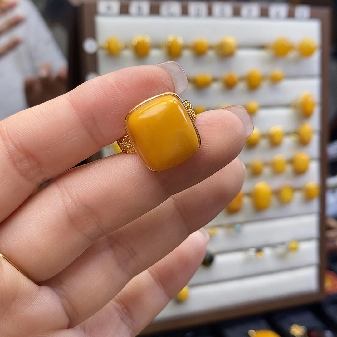 琥珀未镶嵌裸石成品