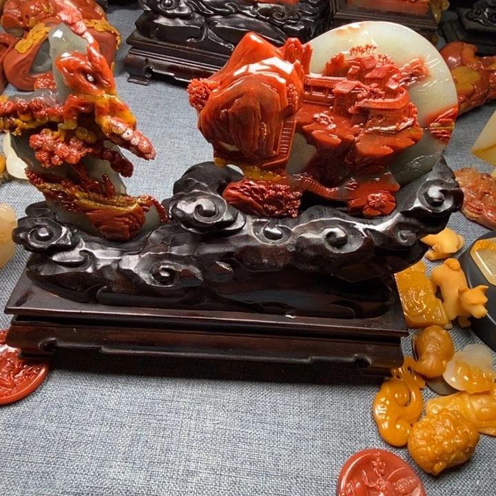 石英质玉（黄龙玉）合金颈饰