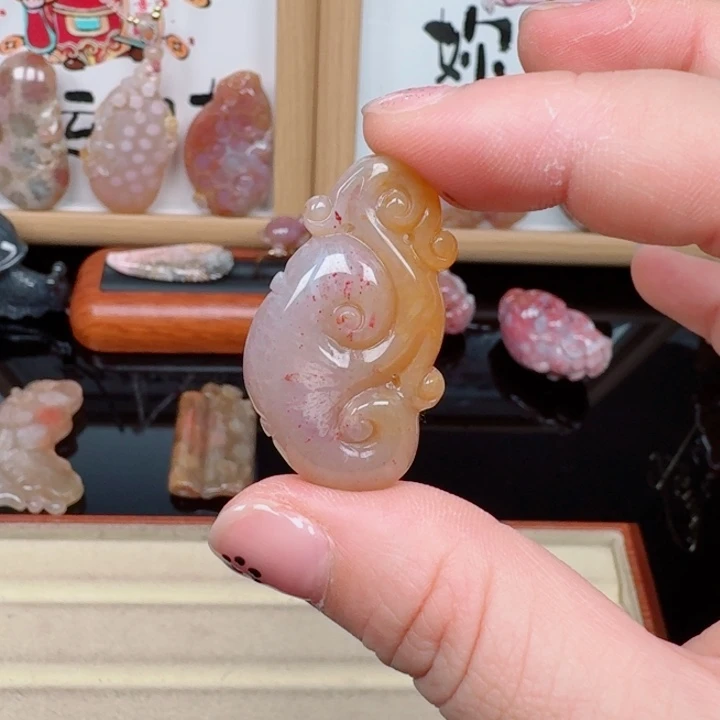 硅化玉合金颈饰珊瑚玉