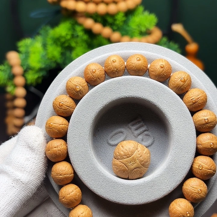 凤眼菩提吊坠凤眼菩提