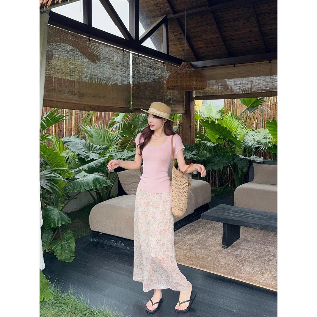 温柔风百搭纯色U领针织短袖上衣女夏季碎包臀花半身裙时尚两件套