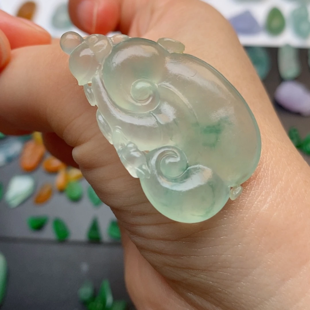 定制翡翠未镶嵌如意