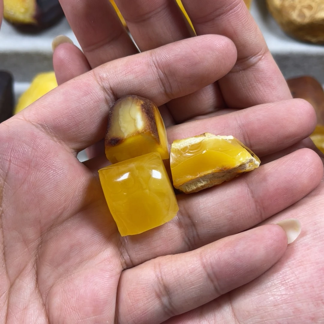 犟***三定制蜜蜡未镶嵌原石