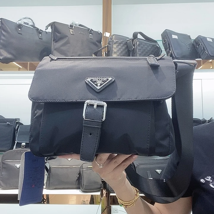 水牛剖层皮革布料