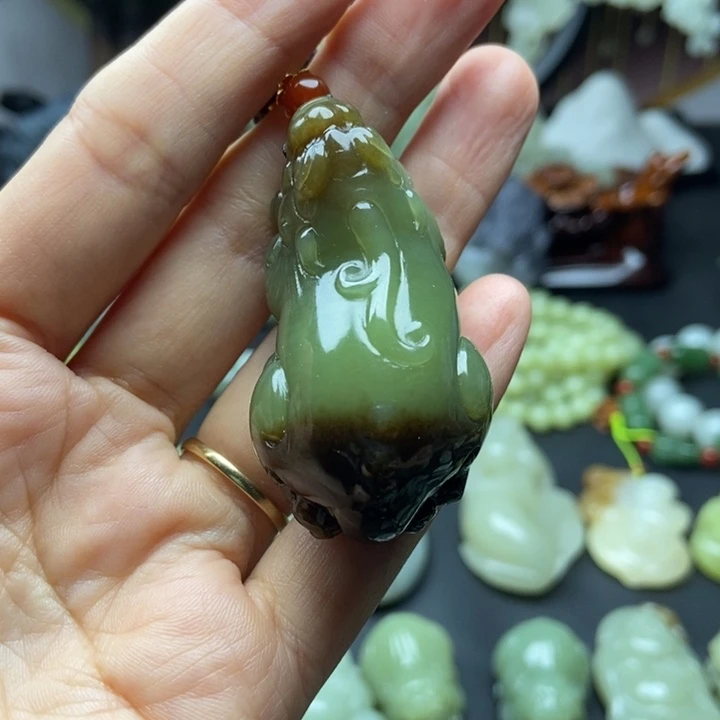 未镶嵌和田玉挂件