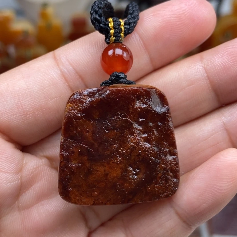 【闪购商品】琥珀颈饰未镶嵌