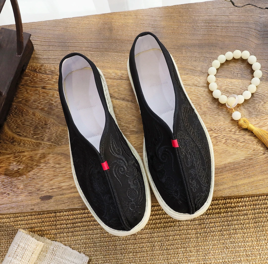 云履 经典祥云龙手工男士全黑刺绣软底透气一脚蹬男款千层底布鞋