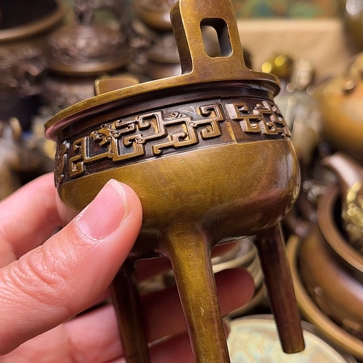 精美铜器批发档口