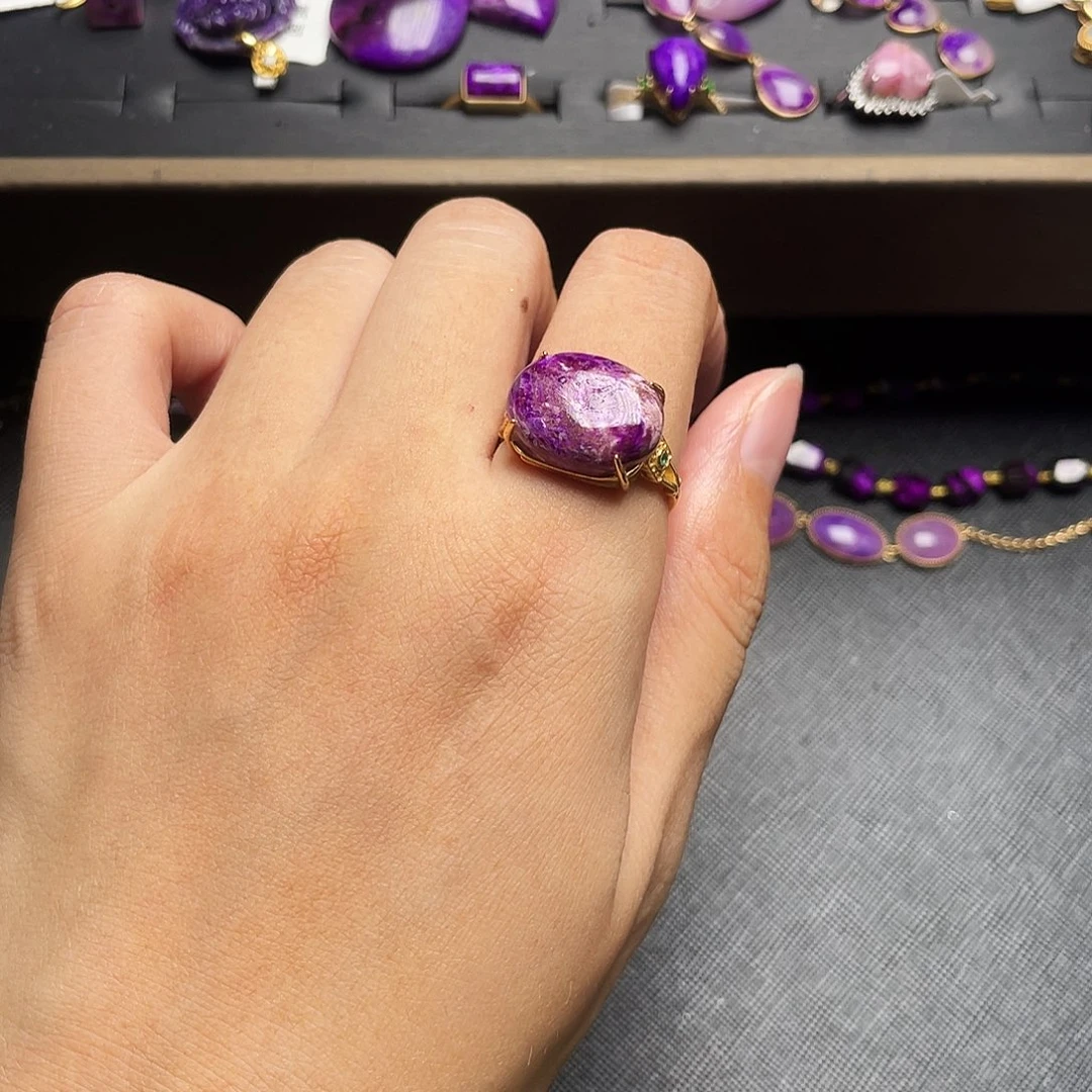 银S925镶嵌苏纪石（舒俱来）戒指