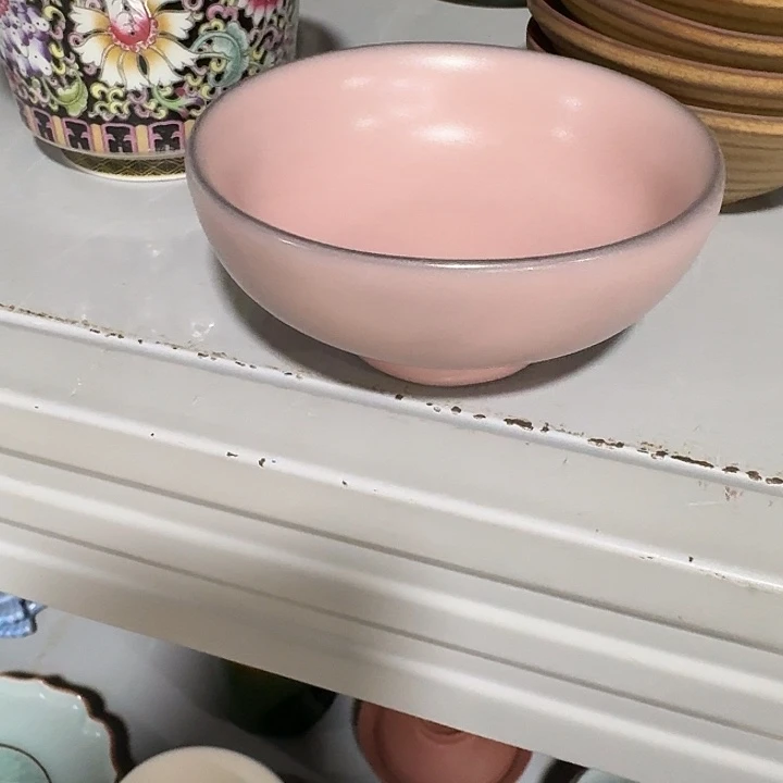 主人杯一个，瓷。。主人