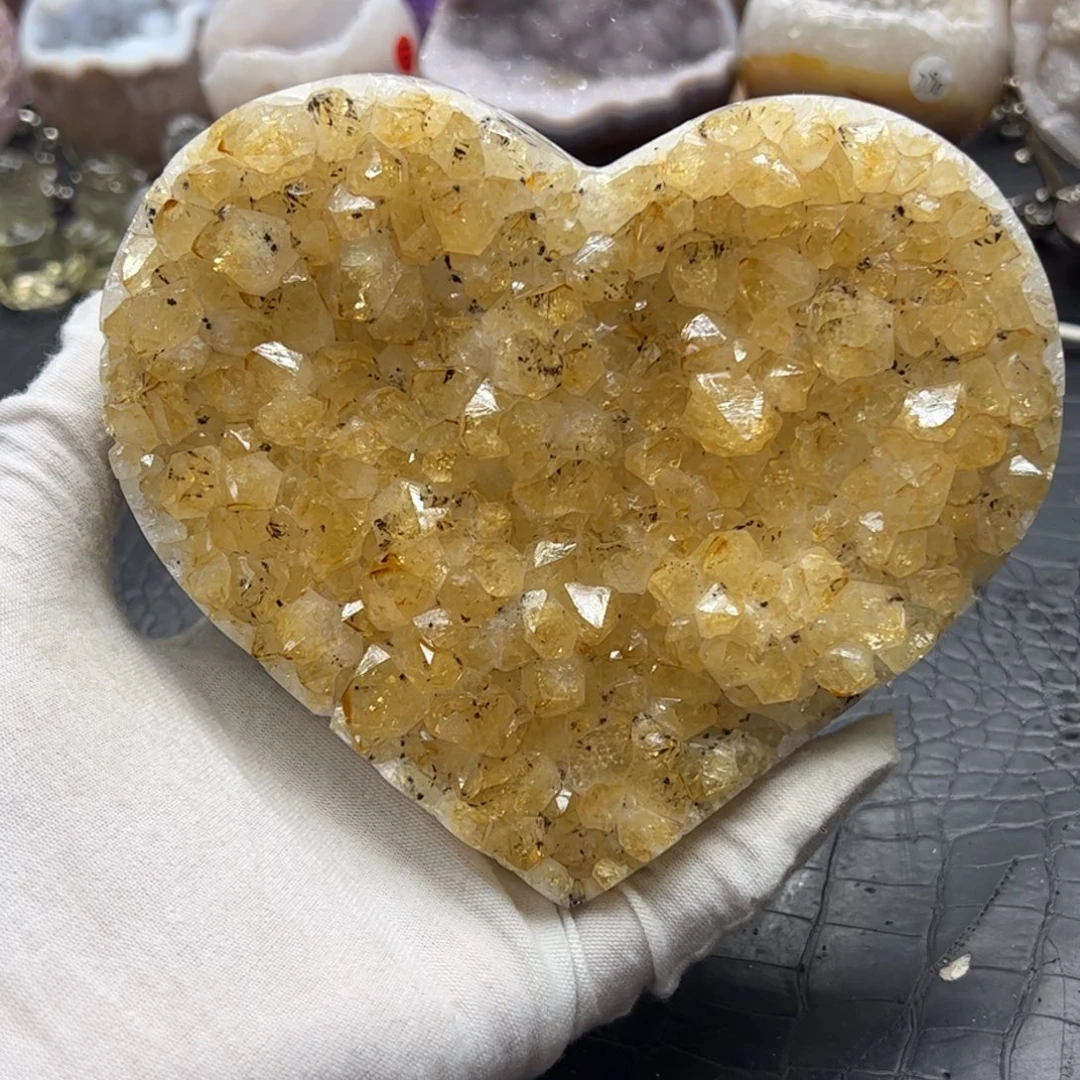 水晶未镶嵌珠宝半成品黄水大牙爱心25