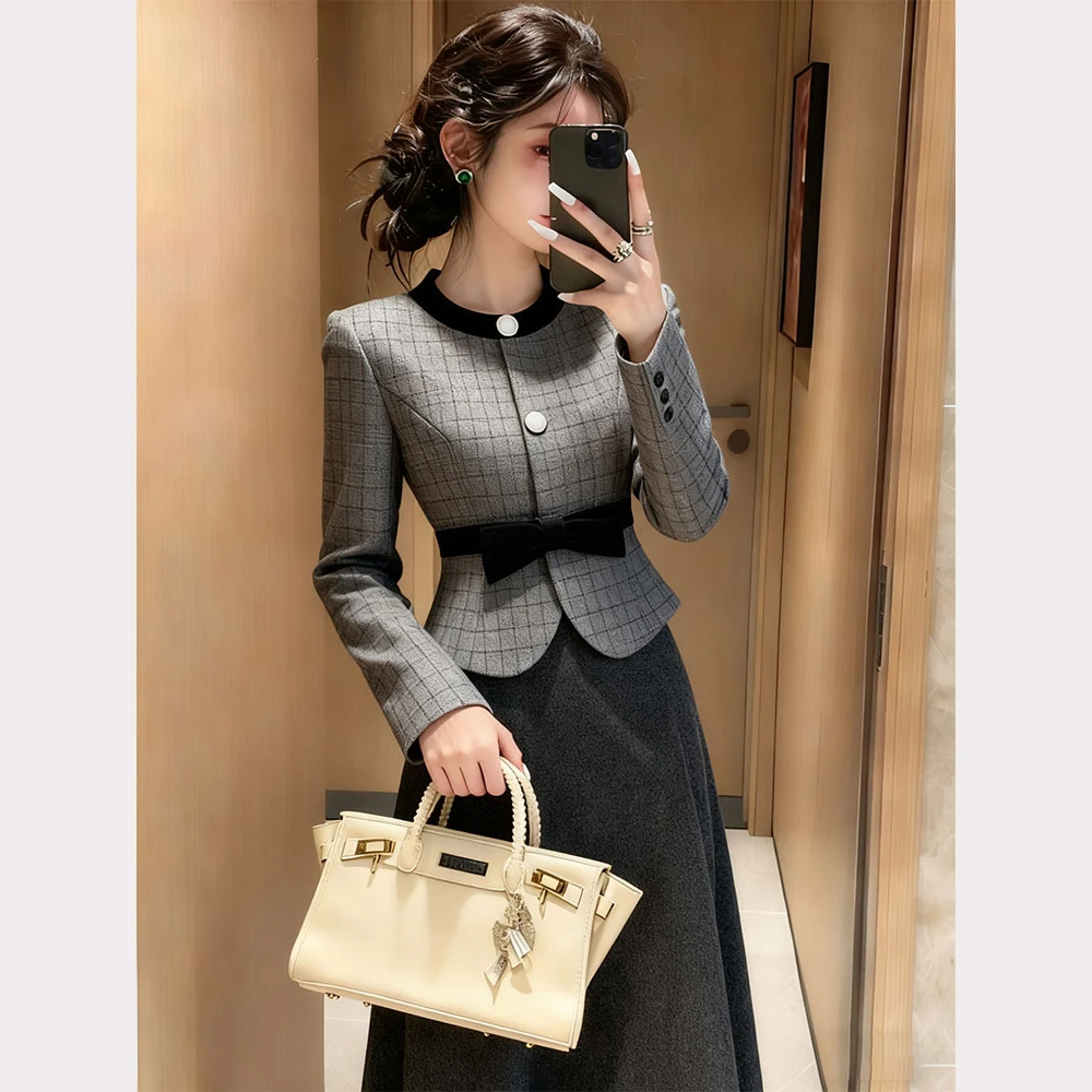 秋季大方得体穿搭一整套小香风气质富家千金灰色收腰短外套套装裙