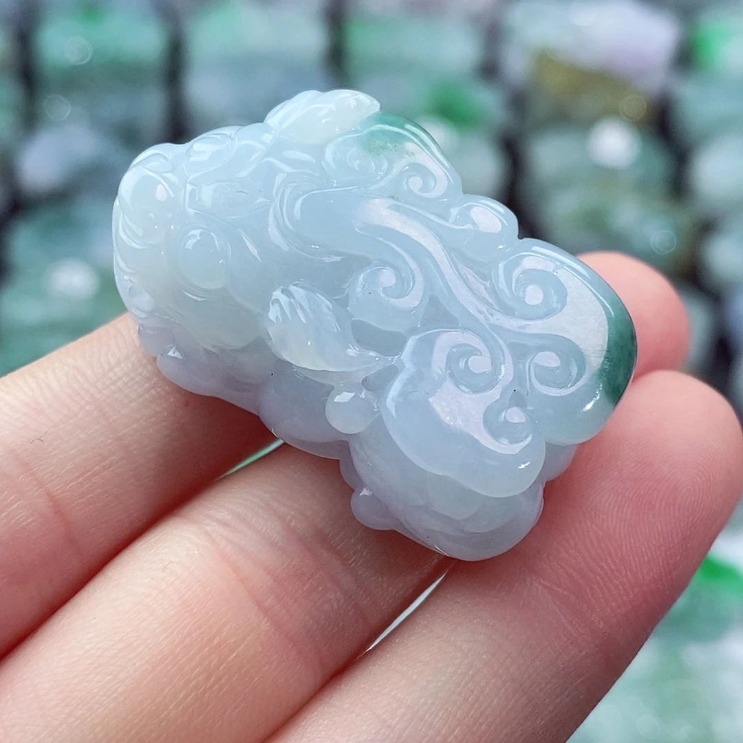 颈饰未镶嵌翡翠天然